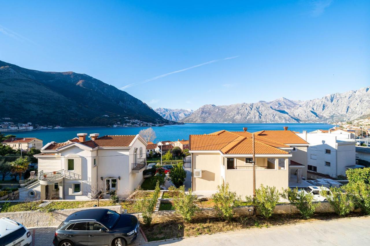 Boka View Luxury Suite - With Free Garage Parking Kotor Exterior photo