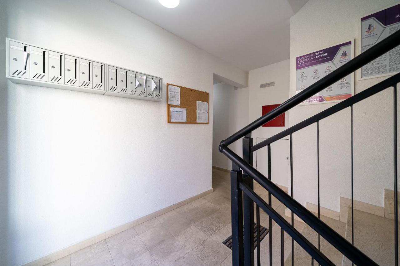Boka View Luxury Suite - With Free Garage Parking Kotor Exterior photo