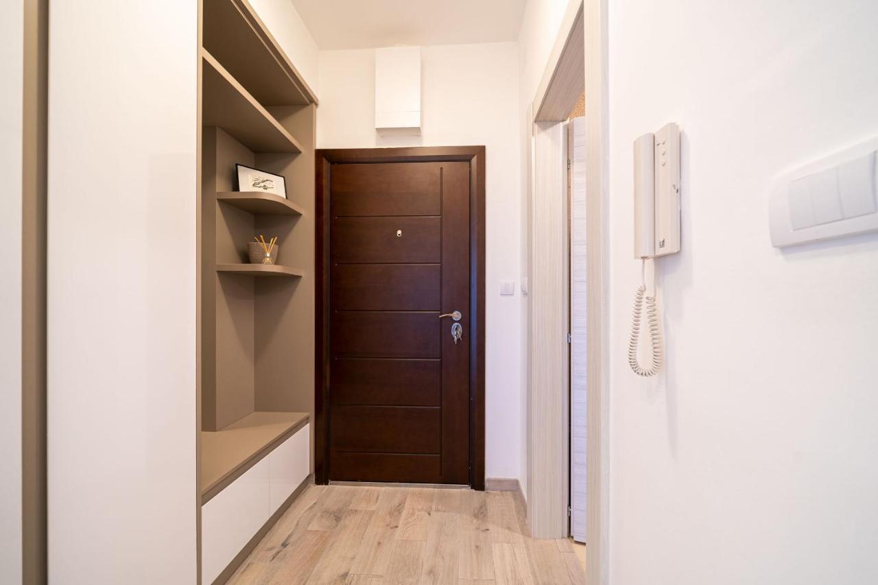 Boka View Luxury Suite - With Free Garage Parking Kotor Exterior photo