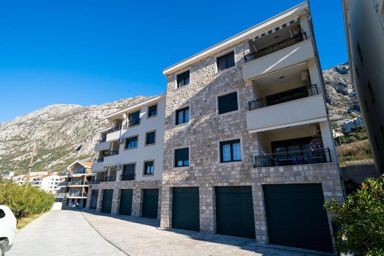 Boka View Luxury Suite - With Free Garage Parking Kotor Exterior photo