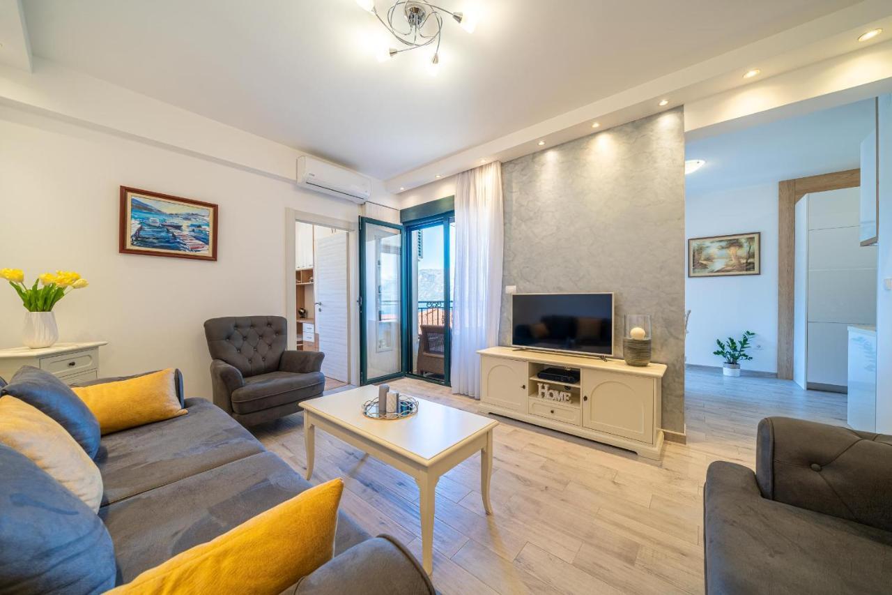Boka View Luxury Suite - With Free Garage Parking Kotor Exterior photo